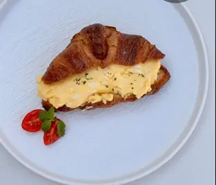 Egg crossiant  