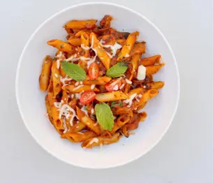 penne pasta red